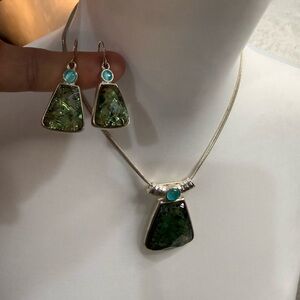 Elegant Green and Silver Jewelry Set